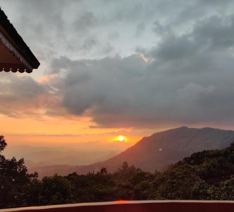 Deshadan Mountain Resort -The Highest Resort In Munnar Zewnętrze zdjęcie